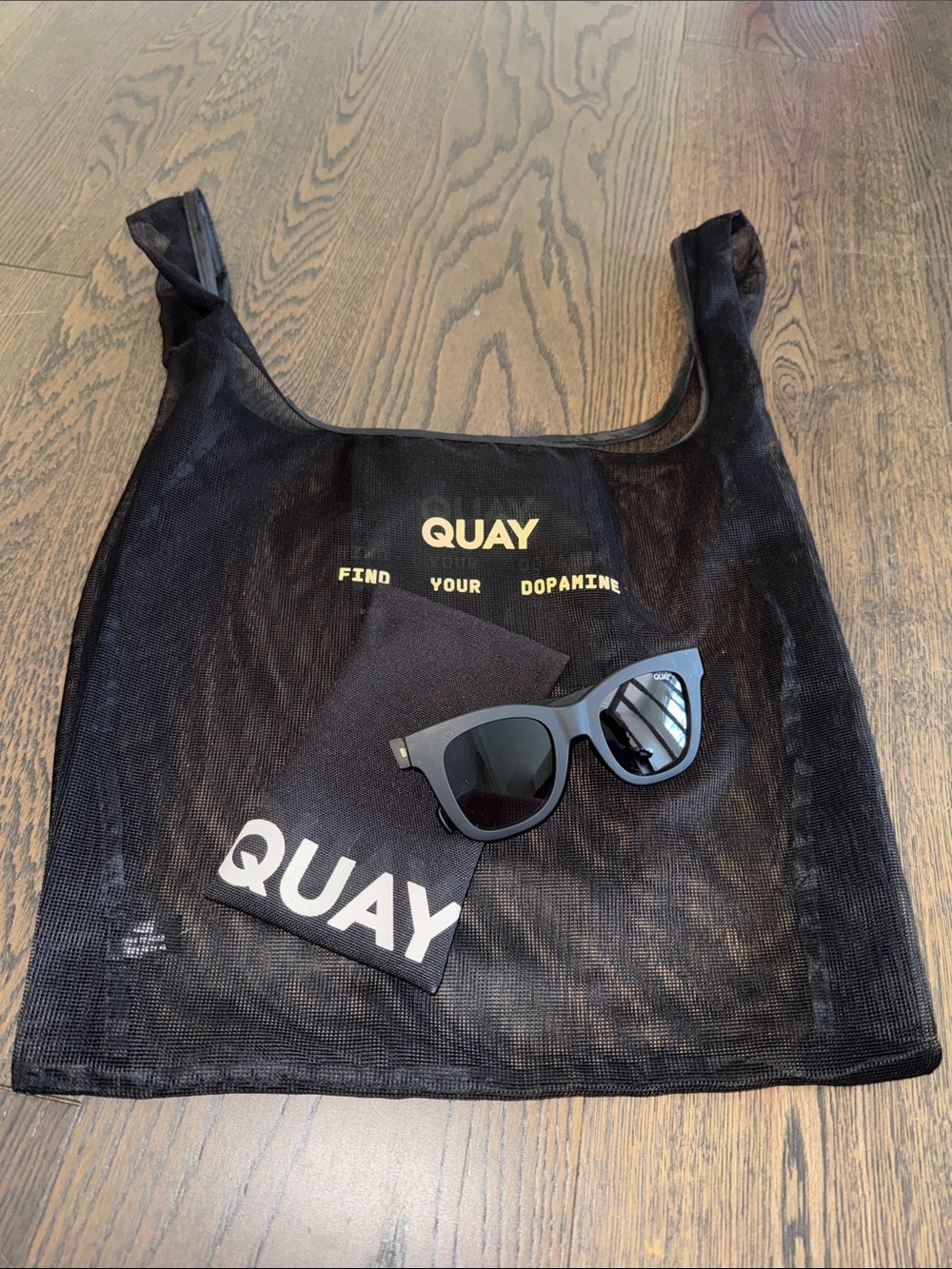 QUAY - afterhours sunglasses *plus bonus free shopper*